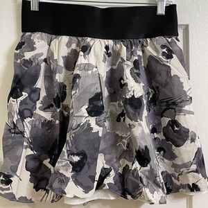 Express Studio Black & White Floral Skirt